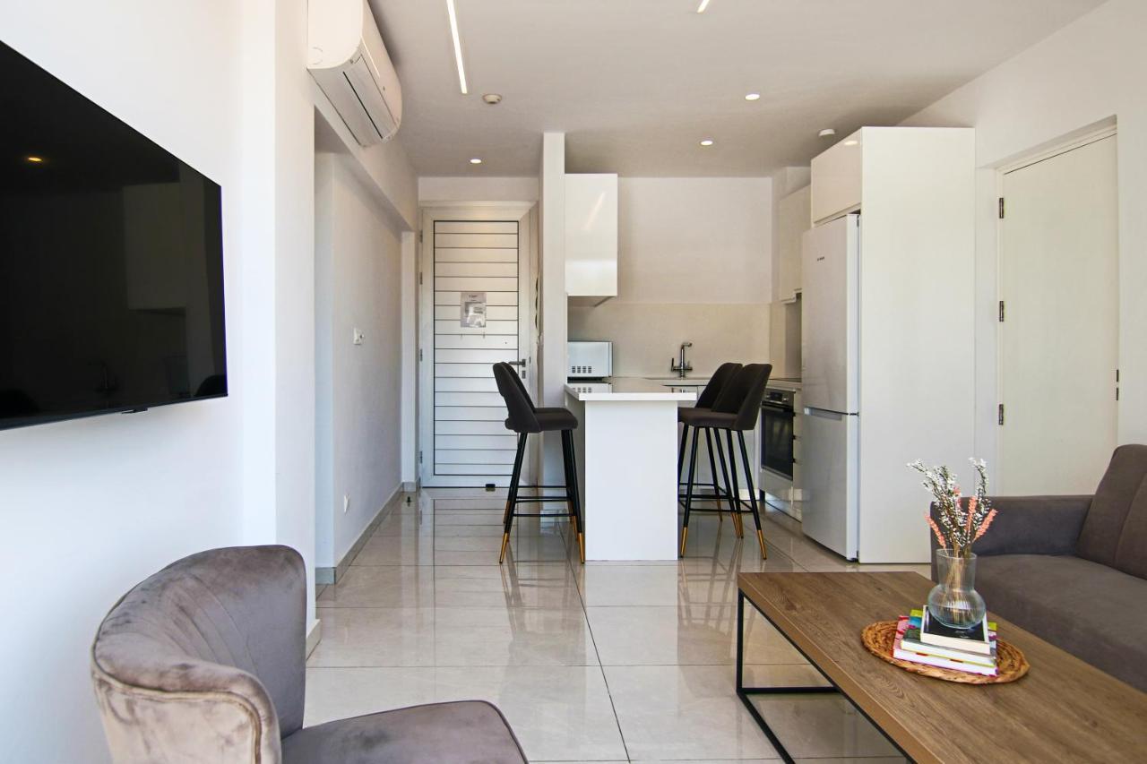 Phaedrus Living - Seaside Executive Flat Harbour 207 Apartment Paphos Exterior photo